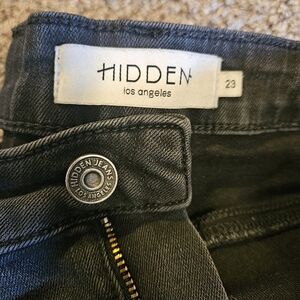 HIDDEN distressed jeans